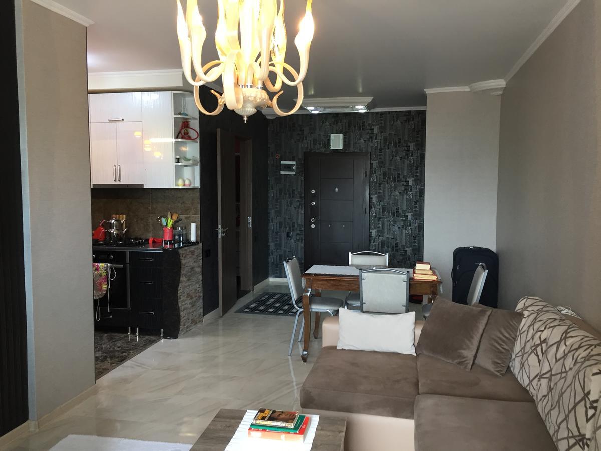 Apartment In Yalchin Star Residence บาทูมิ ภายนอก รูปภาพ